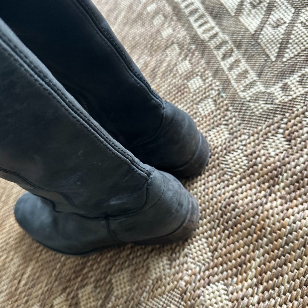 black leather FRYE Tall Riding Boots with side zipper, 7 - Picture 15 of 16
